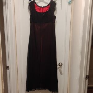 Faviana Black and Red Formal Dress Worn Once. Slight Fraying At The Bottom